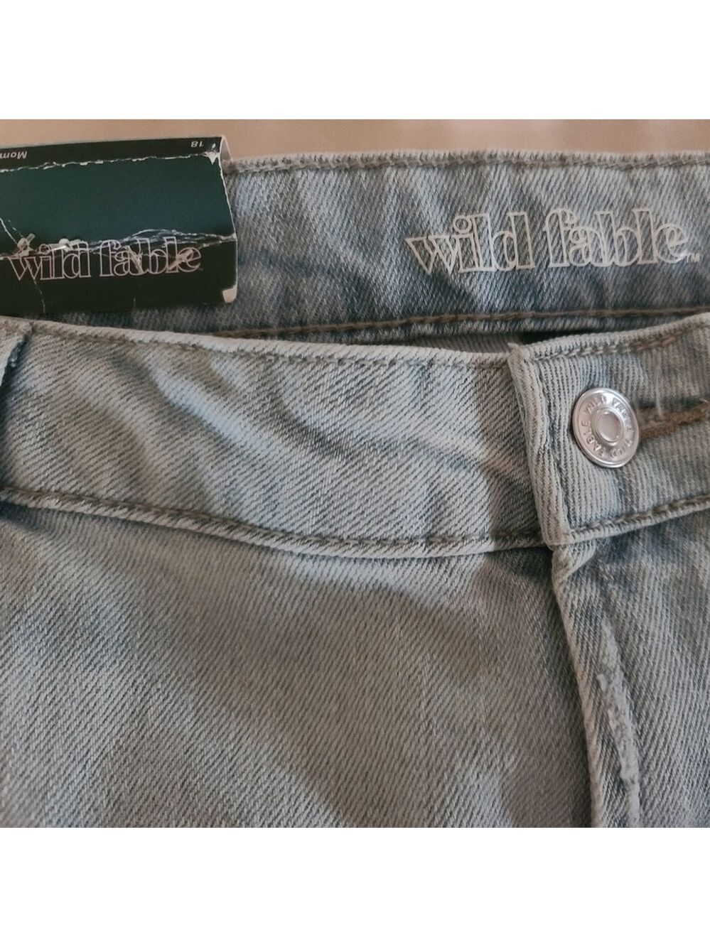 NWT Wild Fable High Rise Distressed Mom Jeans Size 18 - Picture 8 of 9
